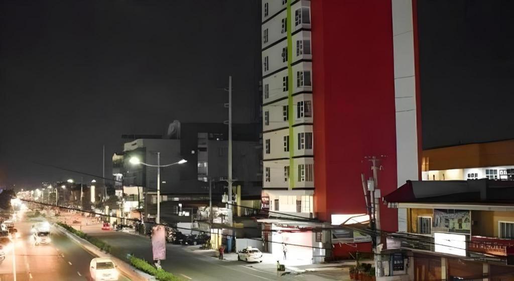 Sempre Premier Inn Mactan Airport Hotel Cebu Exterior photo
